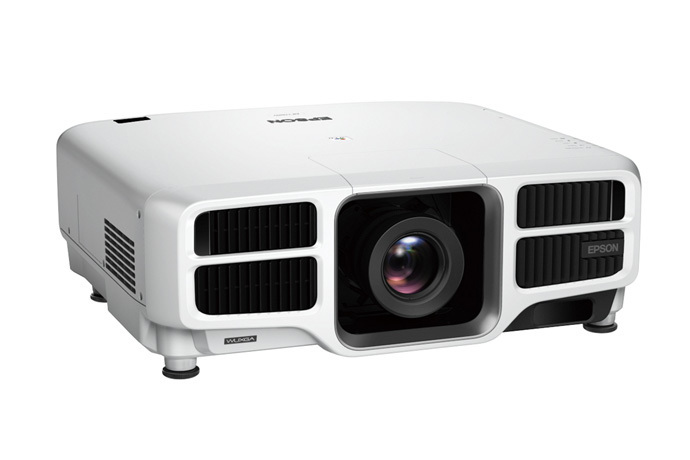 بررسی تخصصی اپسون Pro L1300U; پروژکتور لیزری ۸۰۰۰ لومن با قابلیت 4K Enhancement و لنز شیفت گسترده