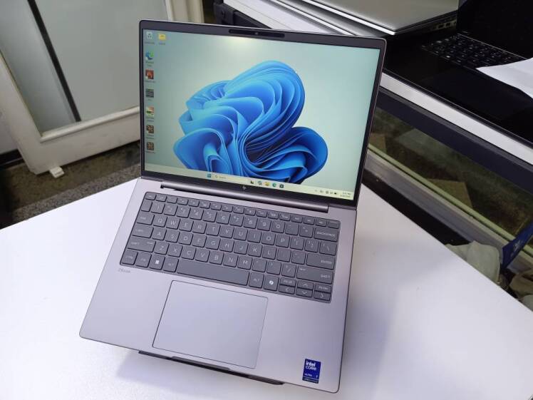 hp ZBook 8 Gli 14-inch MobileWorkstation
