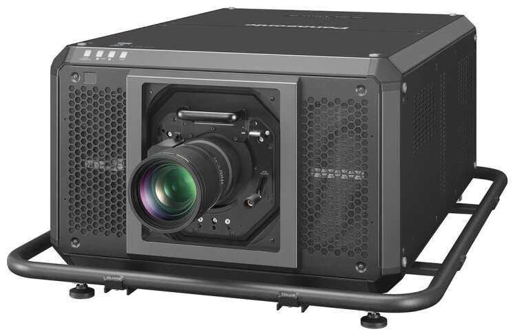 بررسی تخصصی پروژکتور Panasonic PT-RQ35K؛ غول ۳۰,۵۰۰ لومن ۴K در کوچک‌ترین و سبک‌ترین بدنه سه‌تراشه DLP