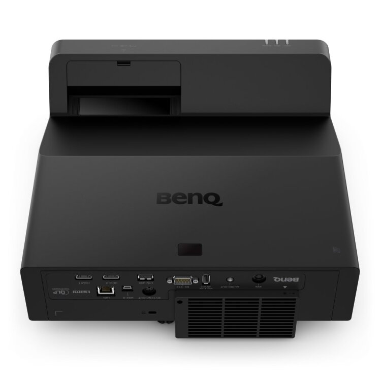 مقاله تخصصی: BenQ LU895UST – قدرتمندترین و جمع‌وجورترین پروژکتور اولتراشورت ترو لیزری ۵۰۰۰ لومن