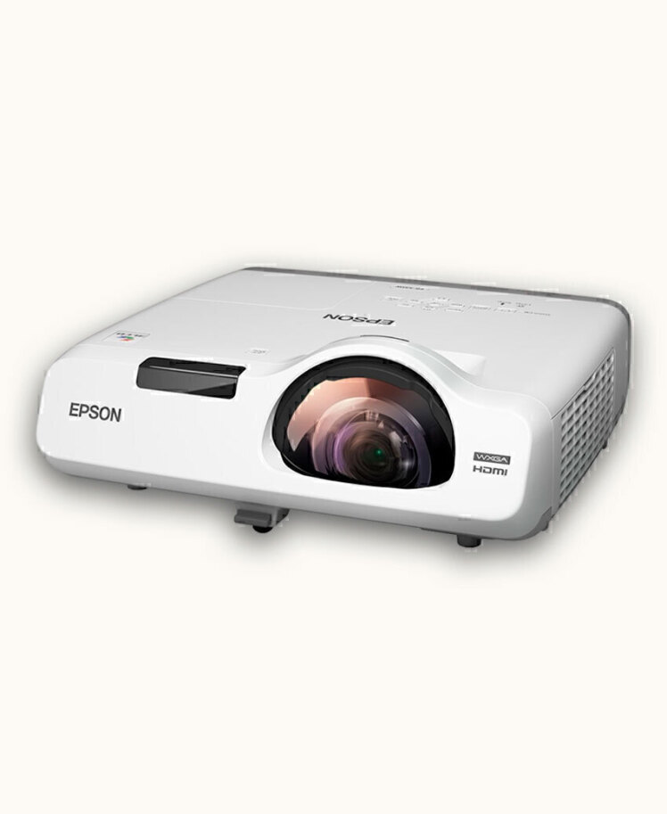 بررسی تخصصی اپسون EB-535W؛ پروژکتور شورت ترو ۳۴۰۰ لومن با قابلیت شبکه و میکروفون